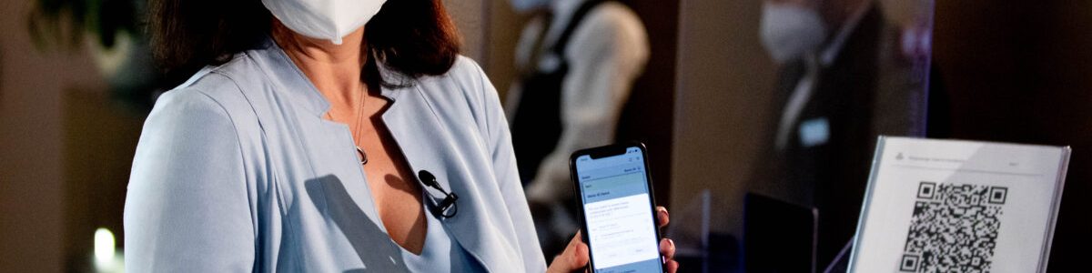 L’OMS adopte le passeport européen COVID-19 pour les vaccins dans le cadre du nouveau certificat mondial de santé numérique